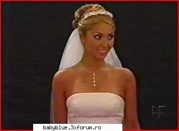 Anahi imbracata in rochii de mireasa - anahi in telenovela "a mil por ora" - Anahi