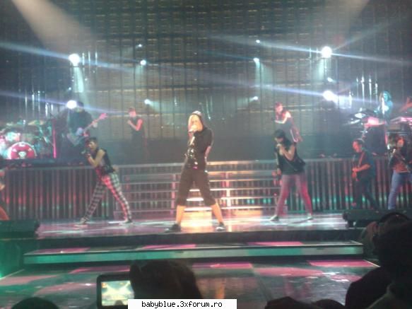 Avril in concerte** - baby_blue - Avril Lavigne