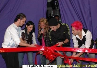Inaugurarea magazinului lui Anny - baby_blue - Anahi